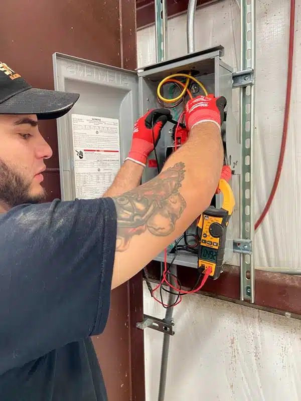 Electrician in Davenport, FL