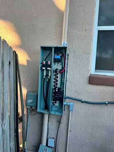 Electrician in Davenport, FL